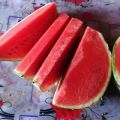 美都西瓜，8424西瓜，大量供应中