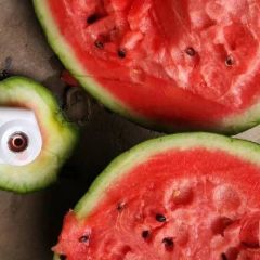 老挝精品甜王西瓜大量供应中