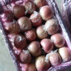 出售黑筐装膜袋红富士