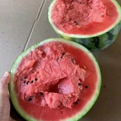 甜王西瓜～大量上市，深红瓤，口感酥脆，糖度高，质量保证，产地代发全国