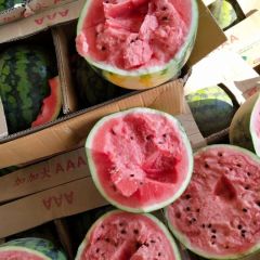 云南瑞丽畹町市场供应大量缅甸甜王