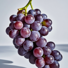新鲜当季巨峰葡萄